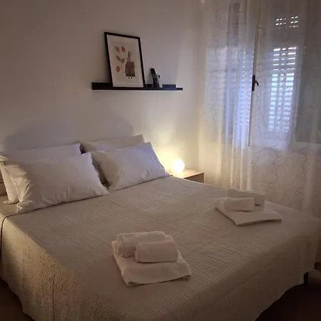 Dimora Mira Semesterbostad Adelfia