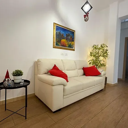 Dimora Mira بيت للعطل *